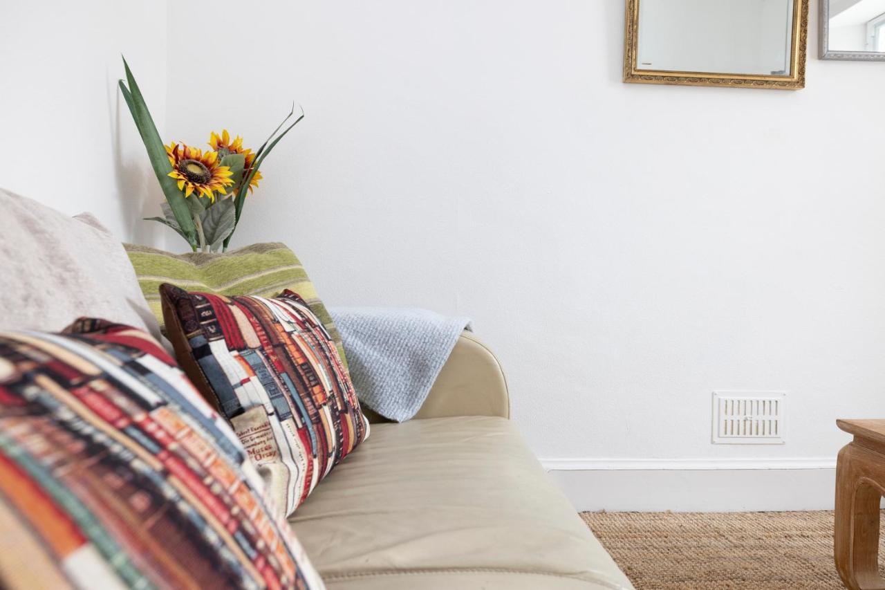 Joivy Cosy Flat In The Heart Of Edinburgh Apartment Bagian luar foto