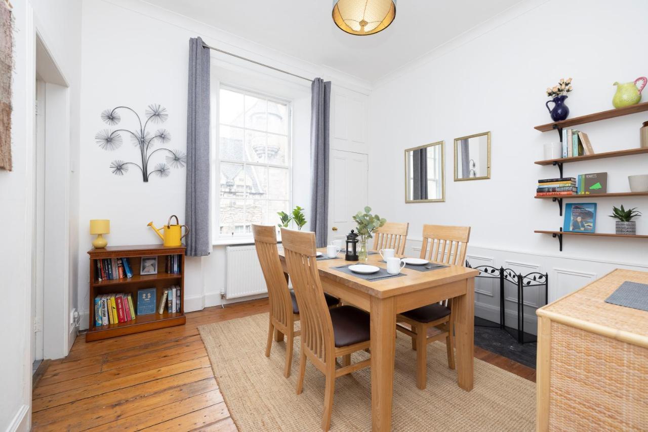 Joivy Cosy Flat In The Heart Of Edinburgh Apartment Bagian luar foto